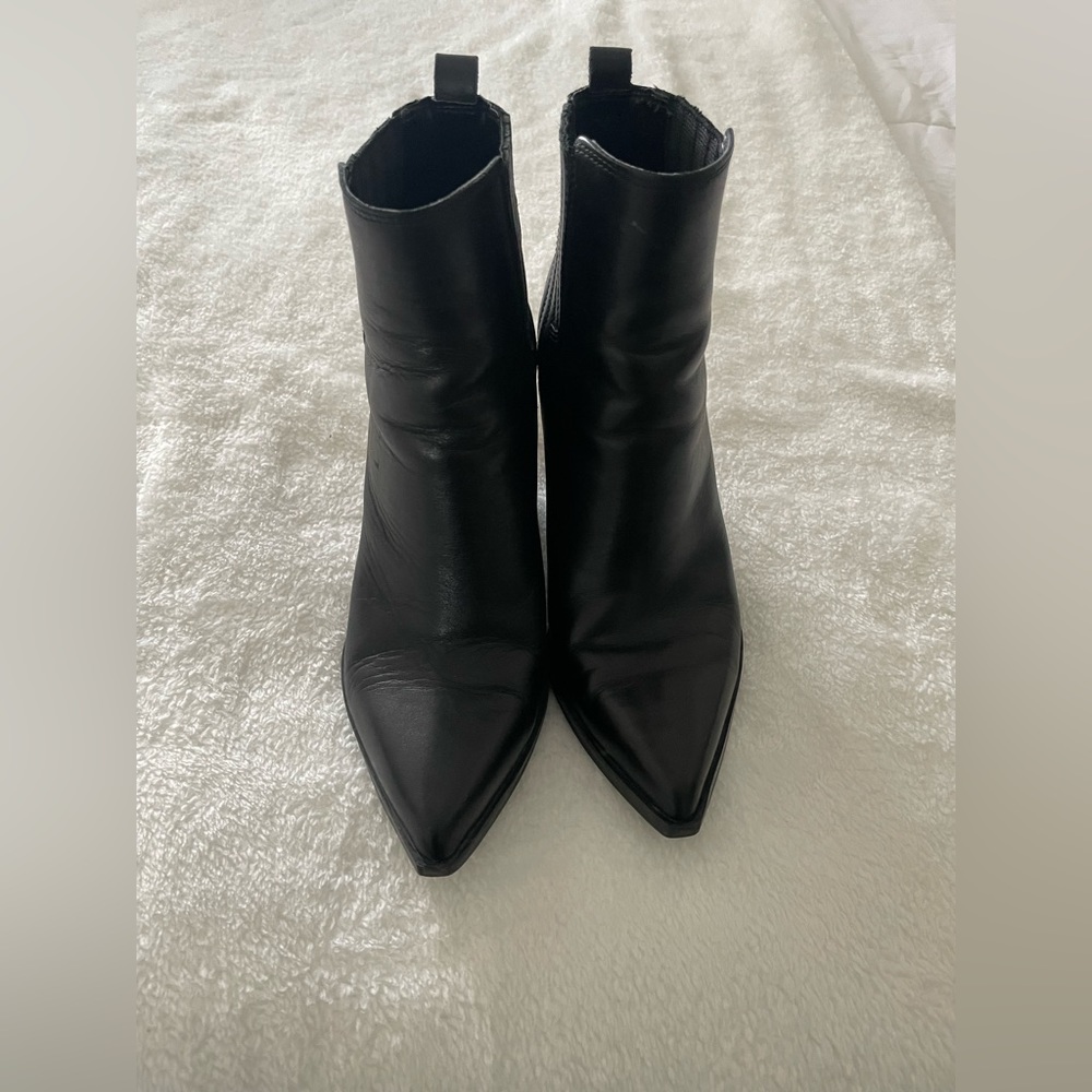 Marc fisher oshay black leather booties size 7